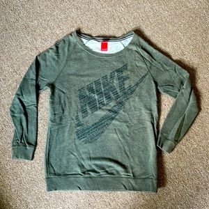 Women’s Oversized Nike Sweatshirt